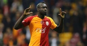 Galatasaray’da eşinin testinin pozitif olması sebebiyle kadroya alınmayan Diagne alışverişe çıktı